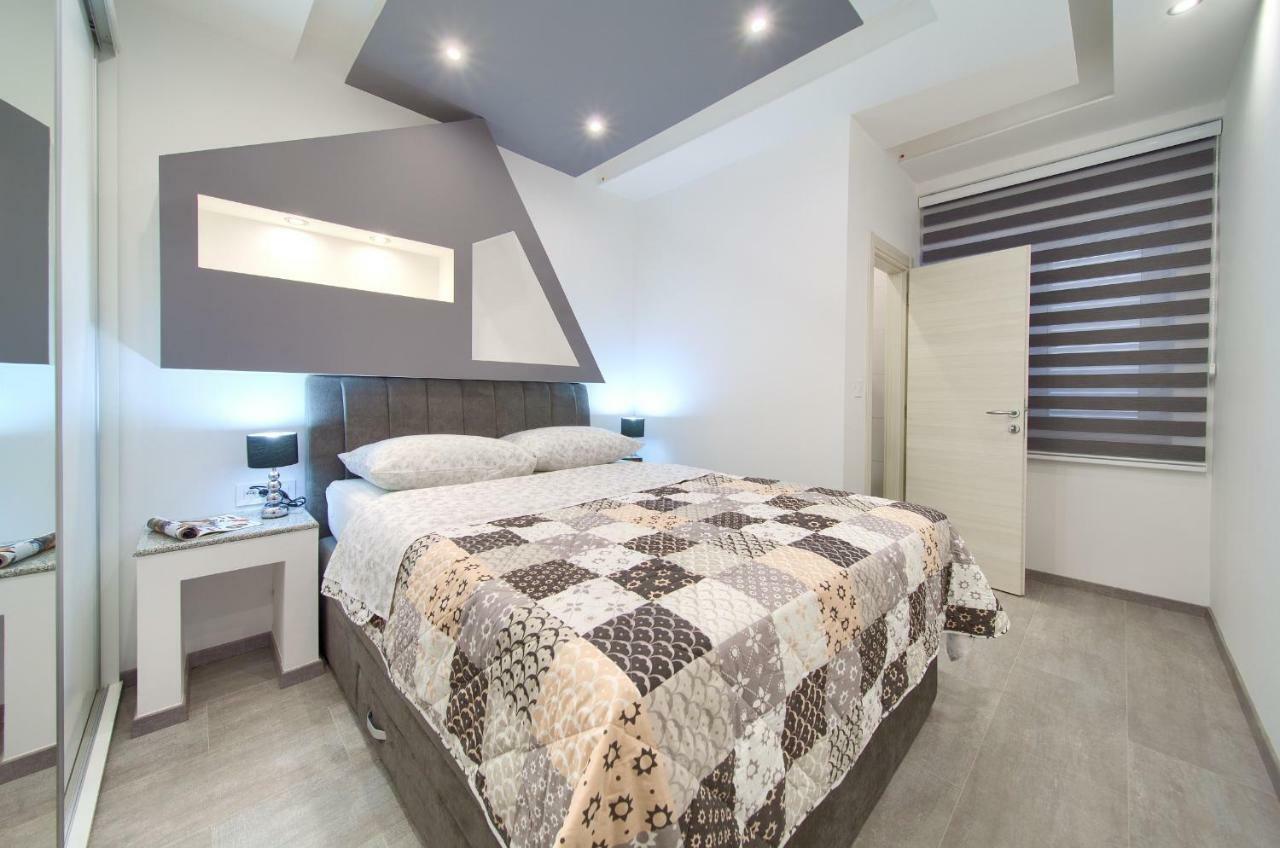 Luxury Vall Apartment Krk Town Exterior photo