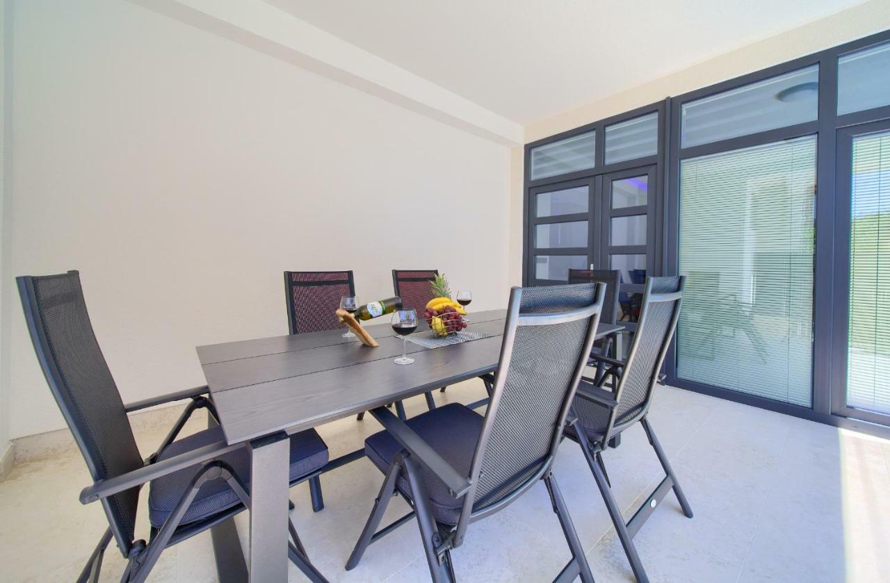 Luxury Vall Apartment Krk Town Exterior photo
