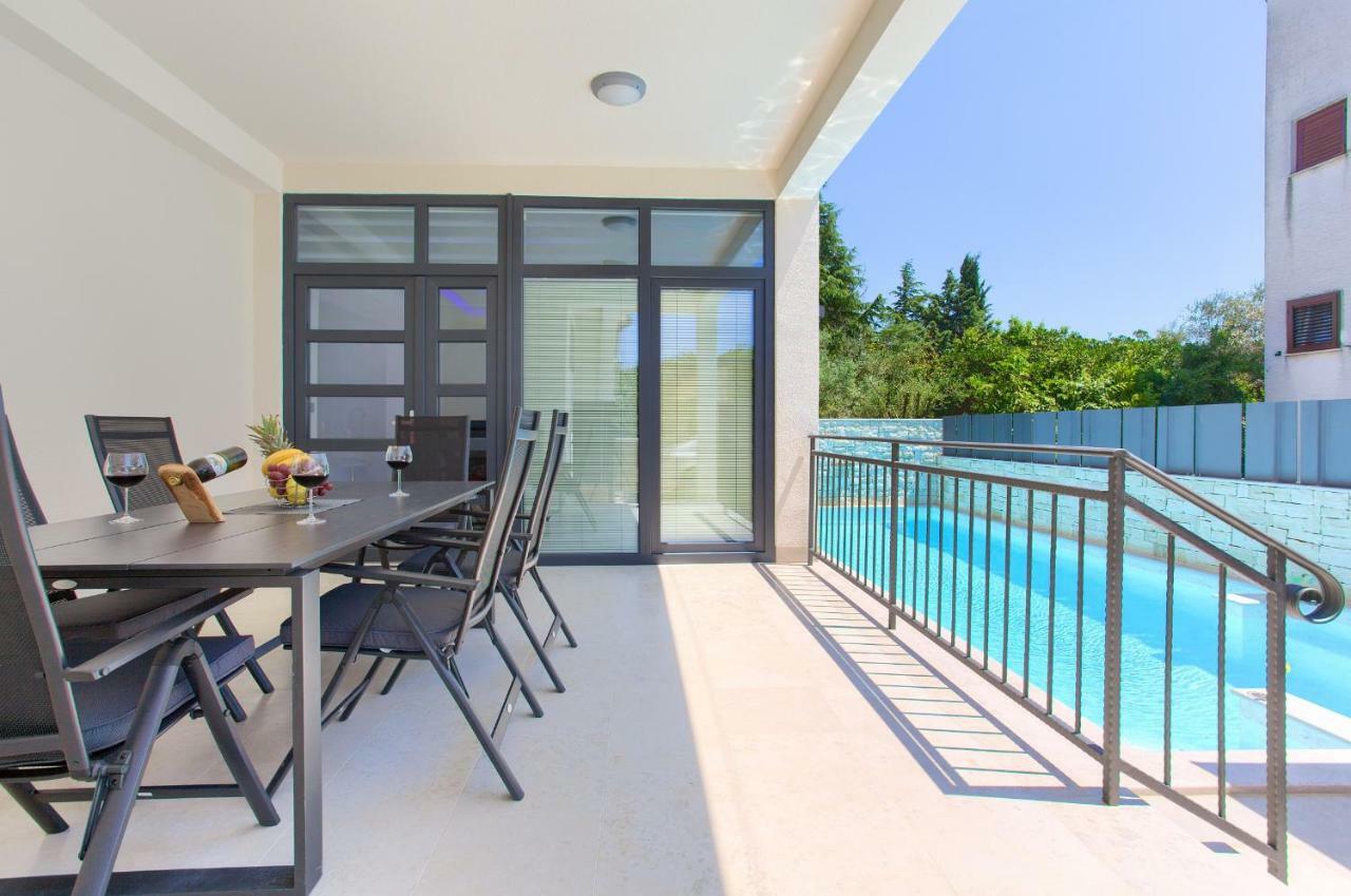 Luxury Vall Apartment Krk Town Exterior photo