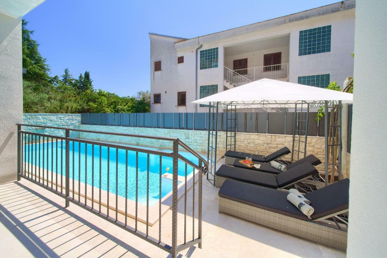 Luxury Vall Apartment Krk Town Exterior photo
